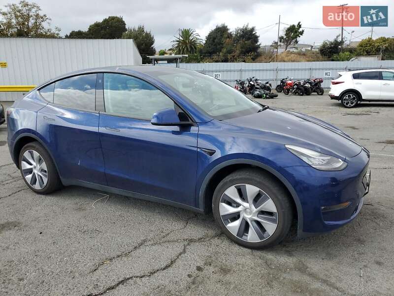 Позашляховик / Кросовер Tesla Model Y 2022 в Полтаві