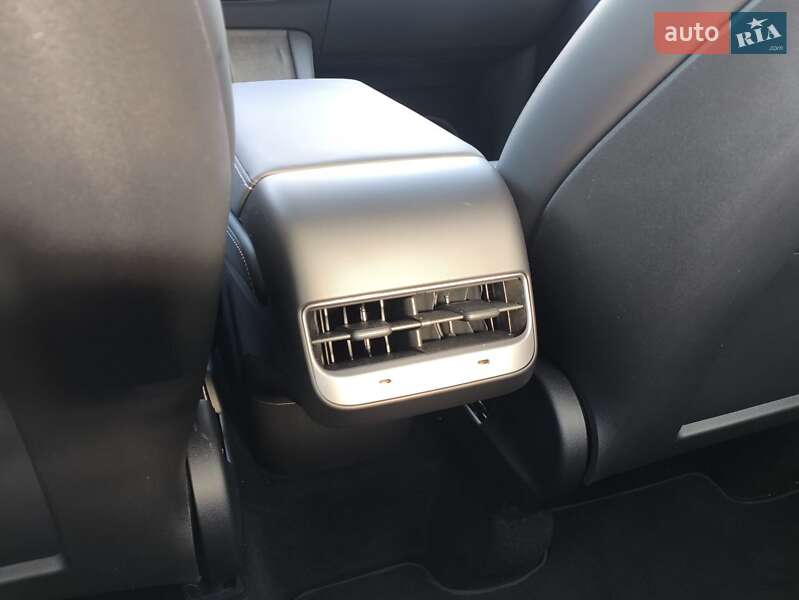 Внедорожник / Кроссовер Tesla Model Y 2024 в Киеве фото 33 Внедорожник / Кроссовер Tesla Model Y 2024 в Киеве