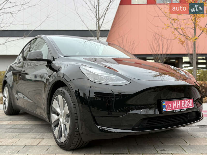Внедорожник / Кроссовер Tesla Model Y 2024 в Киеве