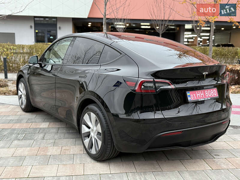 Внедорожник / Кроссовер Tesla Model Y 2024 в Киеве
