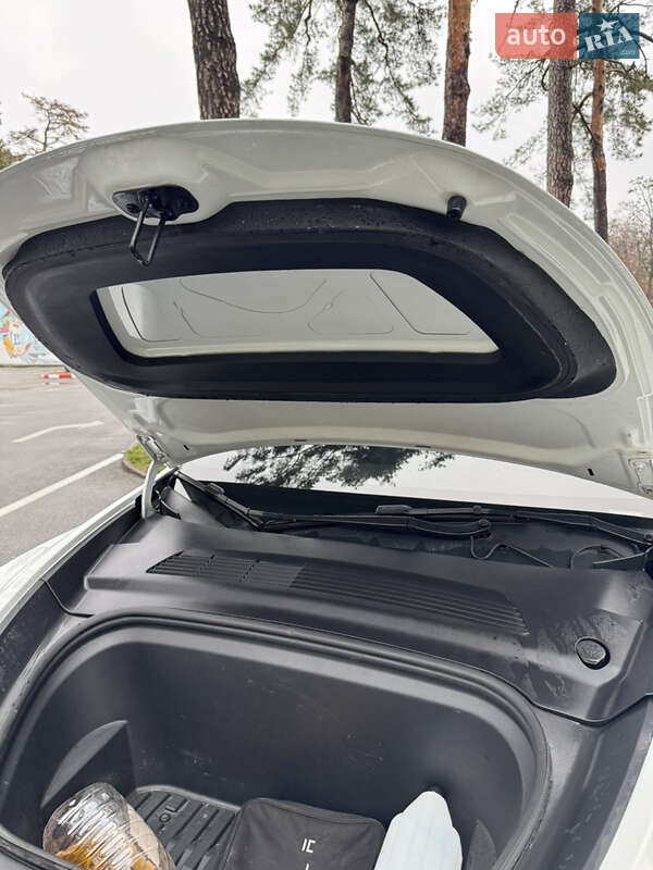 Внедорожник / Кроссовер Tesla Model Y 2022 в Харькове