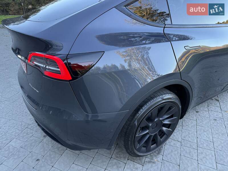 Внедорожник / Кроссовер Tesla Model Y 2022 в Львове