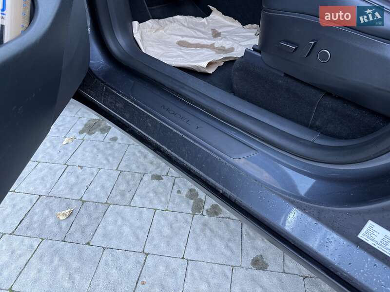 Внедорожник / Кроссовер Tesla Model Y 2022 в Львове