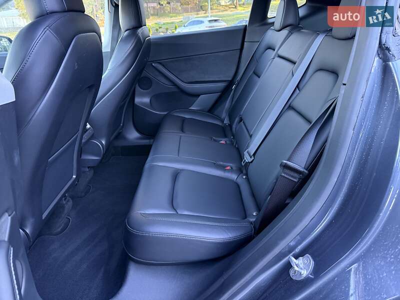 Внедорожник / Кроссовер Tesla Model Y 2022 в Львове