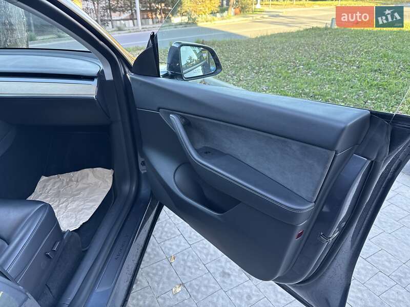 Внедорожник / Кроссовер Tesla Model Y 2022 в Львове