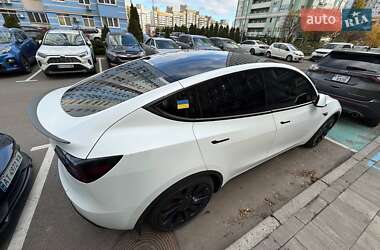 Внедорожник / Кроссовер Tesla Model Y 2022 в Киеве