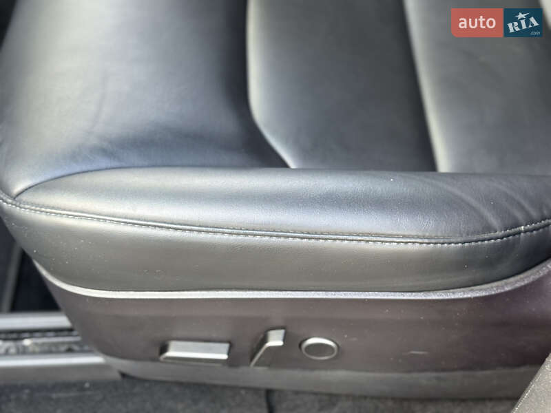 Внедорожник / Кроссовер Tesla Model Y 2023 в Харькове