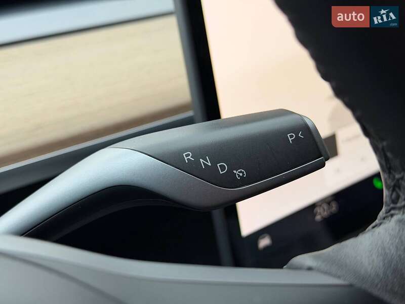 Внедорожник / Кроссовер Tesla Model Y 2023 в Кривом Роге