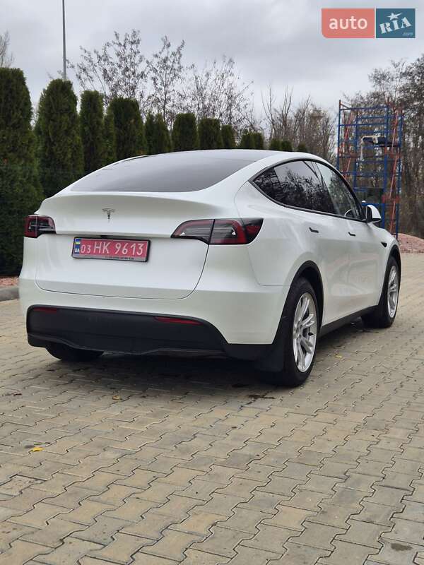 Внедорожник / Кроссовер Tesla Model Y 2024 в Кременчуге