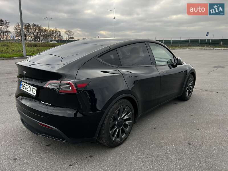 Позашляховик / Кросовер Tesla Model Y 2023 в Дніпрі