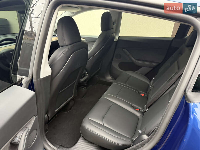 Позашляховик / Кросовер Tesla Model Y 2024 в Бучі
