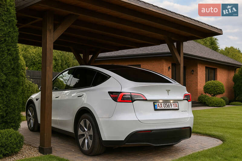 Позашляховик / Кросовер Tesla Model Y 2020 в Києві
