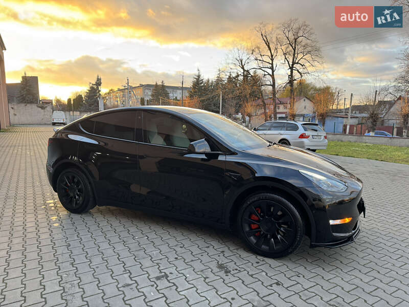 Внедорожник / Кроссовер Tesla Model Y 2020 в Луцке