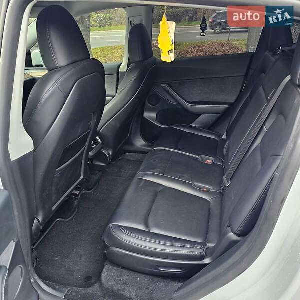 Внедорожник / Кроссовер Tesla Model Y 2023 в Львове