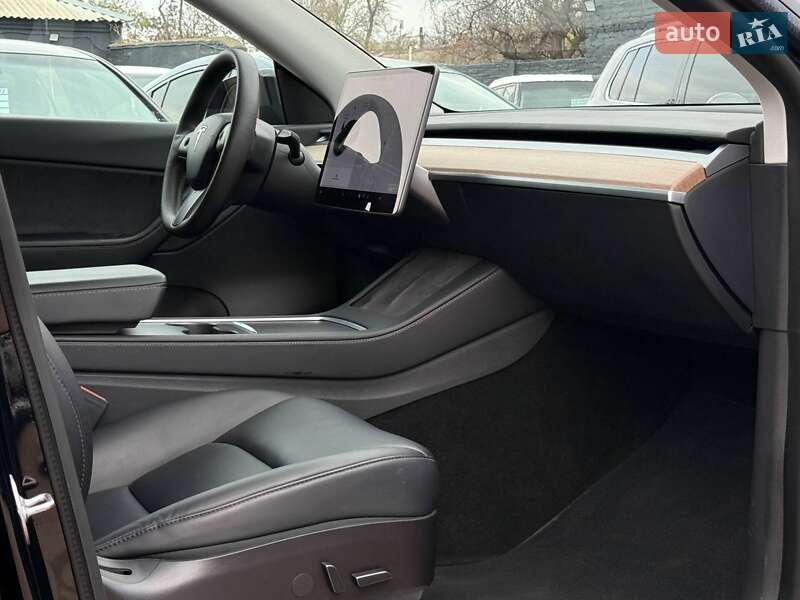 Позашляховик / Кросовер Tesla Model Y 2021 в Миколаєві
