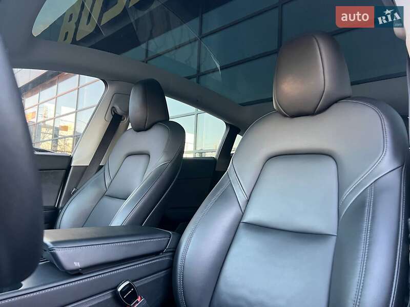 Внедорожник / Кроссовер Tesla Model Y 2022 в Ивано-Франковске