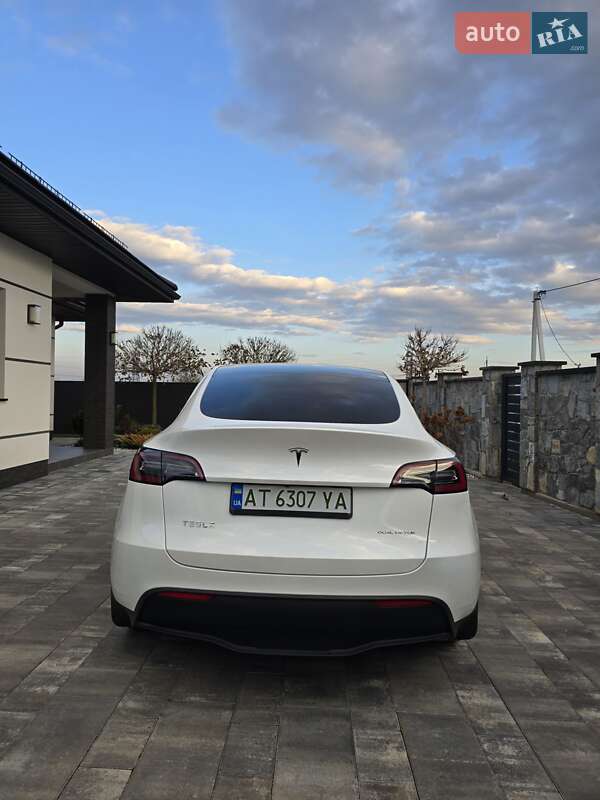 Внедорожник / Кроссовер Tesla Model Y 2023 в Ивано-Франковске