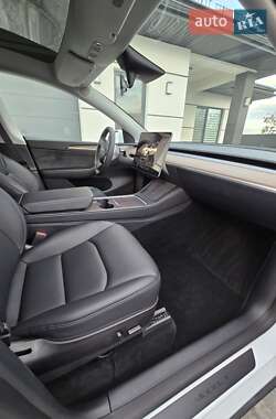 Внедорожник / Кроссовер Tesla Model Y 2023 в Ивано-Франковске