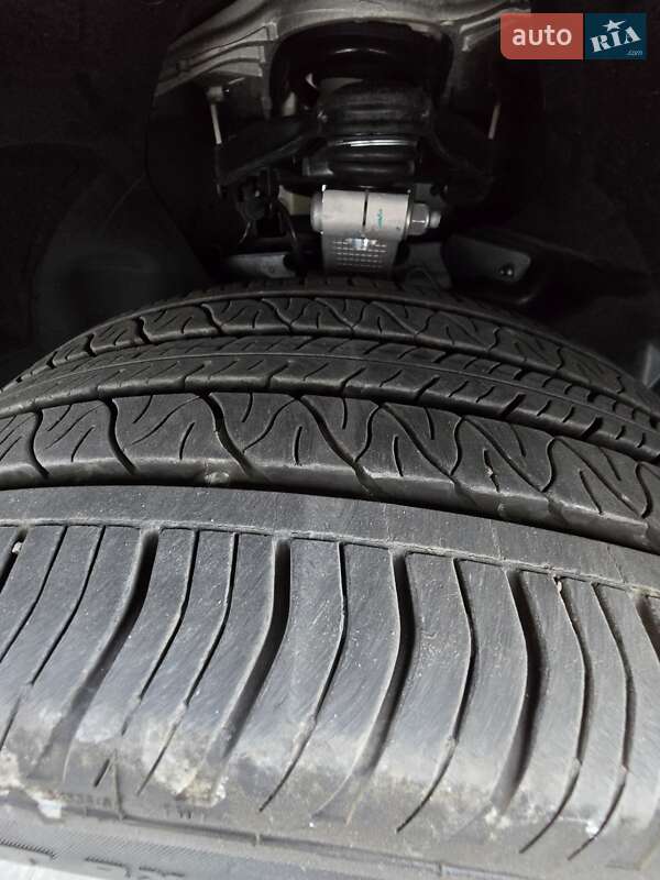 Внедорожник / Кроссовер Tesla Model Y 2023 в Ивано-Франковске