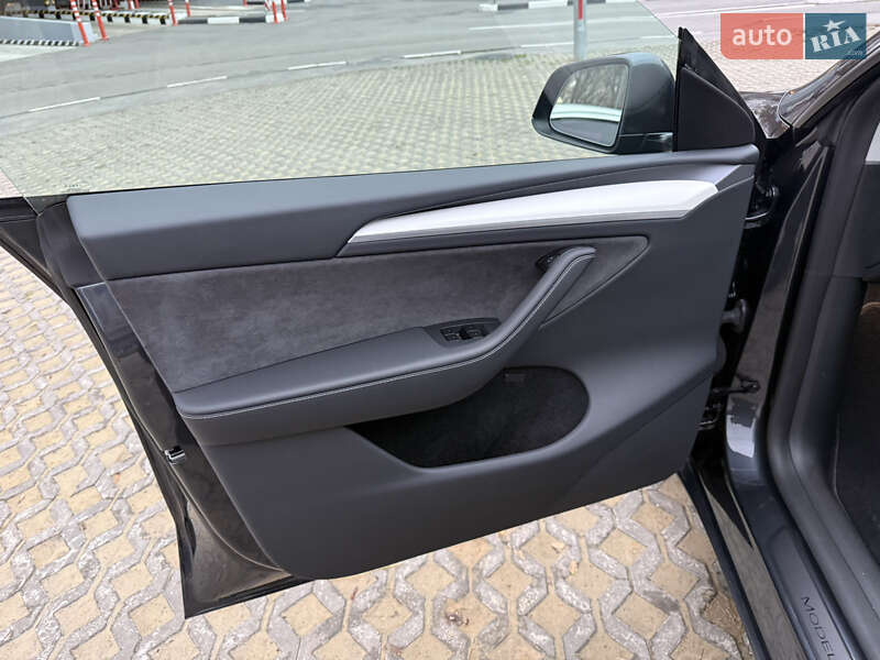 Внедорожник / Кроссовер Tesla Model Y 2024 в Харькове фото 17 Внедорожник / Кроссовер Tesla Model Y 2024 в Харькове