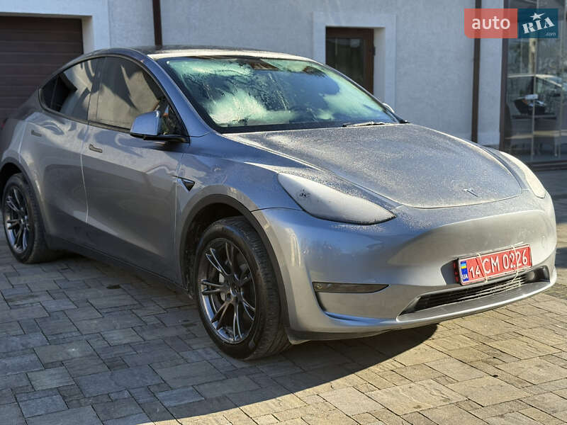 Позашляховик / Кросовер Tesla Model Y 2024 в Львові