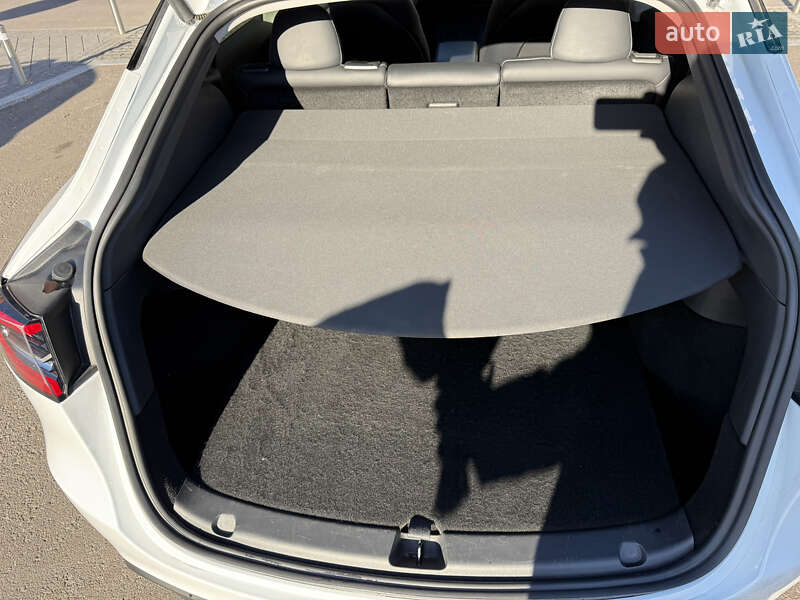 Внедорожник / Кроссовер Tesla Model Y 2023 в Киеве