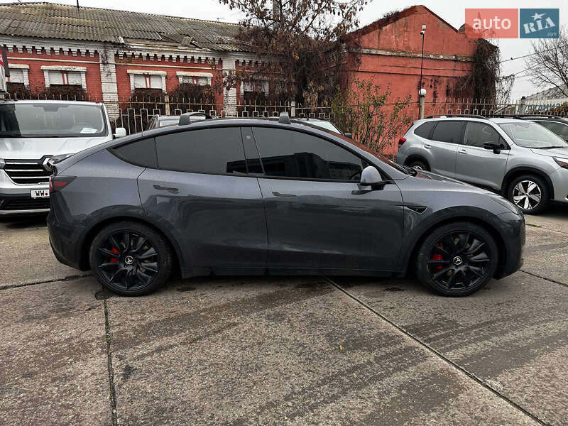 Внедорожник / Кроссовер Tesla Model Y 2021 в Харькове