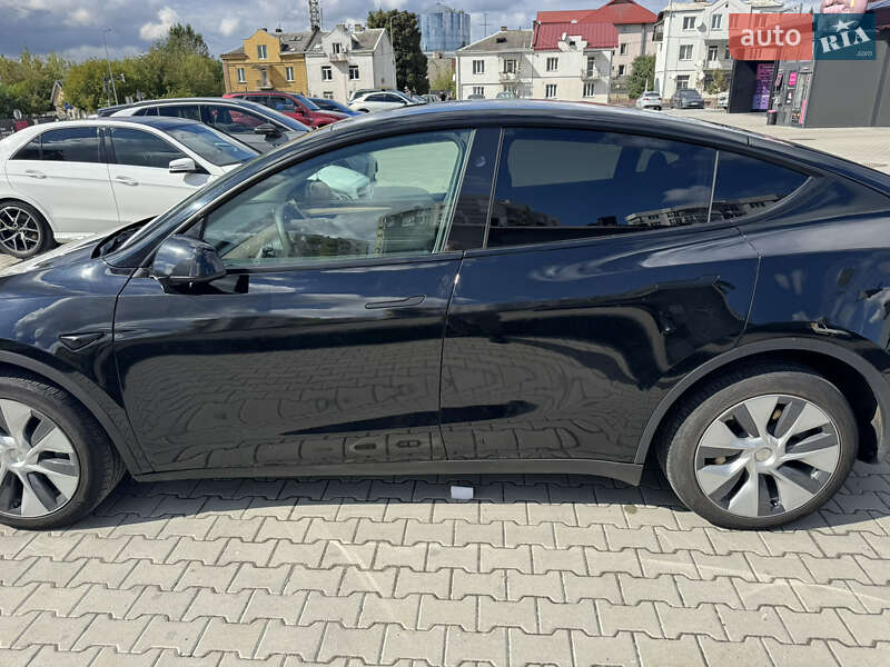 Внедорожник / Кроссовер Tesla Model Y 2024 в Львове
