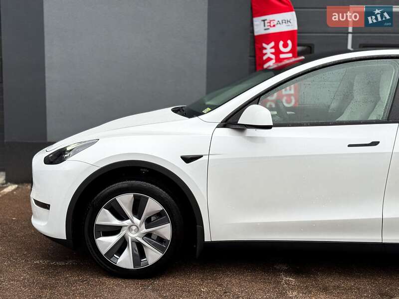 Внедорожник / Кроссовер Tesla Model Y 2024 в Киеве фото 5 Внедорожник / Кроссовер Tesla Model Y 2024 в Киеве
