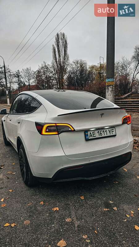 Позашляховик / Кросовер Tesla Model Y 2022 в Кам'янському