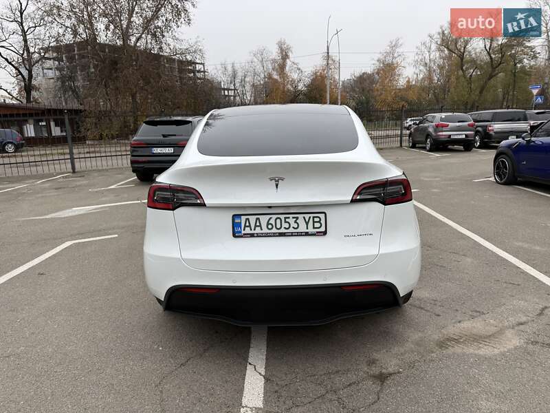 Позашляховик / Кросовер Tesla Model Y 2021 в Києві