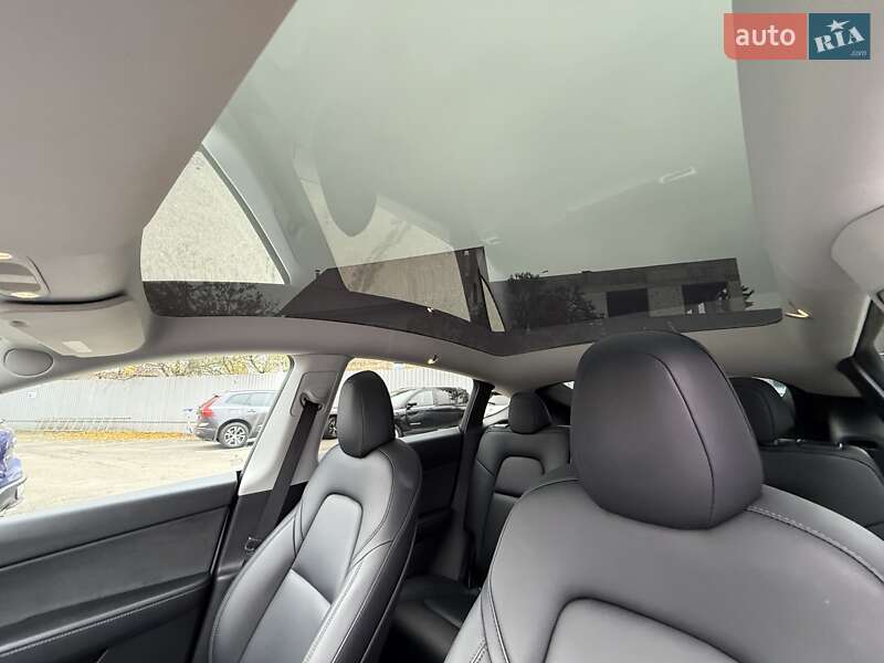 Позашляховик / Кросовер Tesla Model Y 2021 в Києві