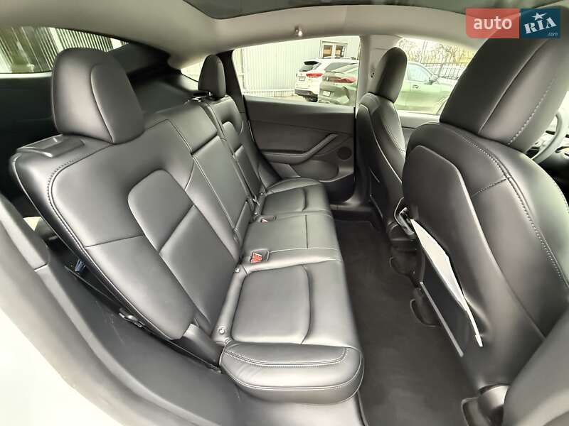 Позашляховик / Кросовер Tesla Model Y 2021 в Києві