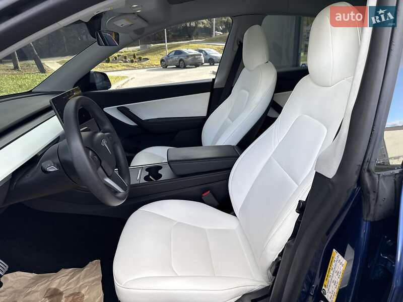 Позашляховик / Кросовер Tesla Model Y 2021 в Львові
