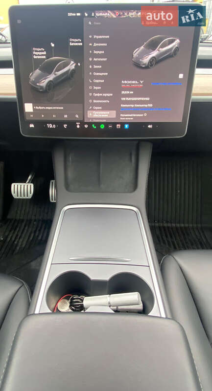 Внедорожник / Кроссовер Tesla Model Y 2023 в Ровно