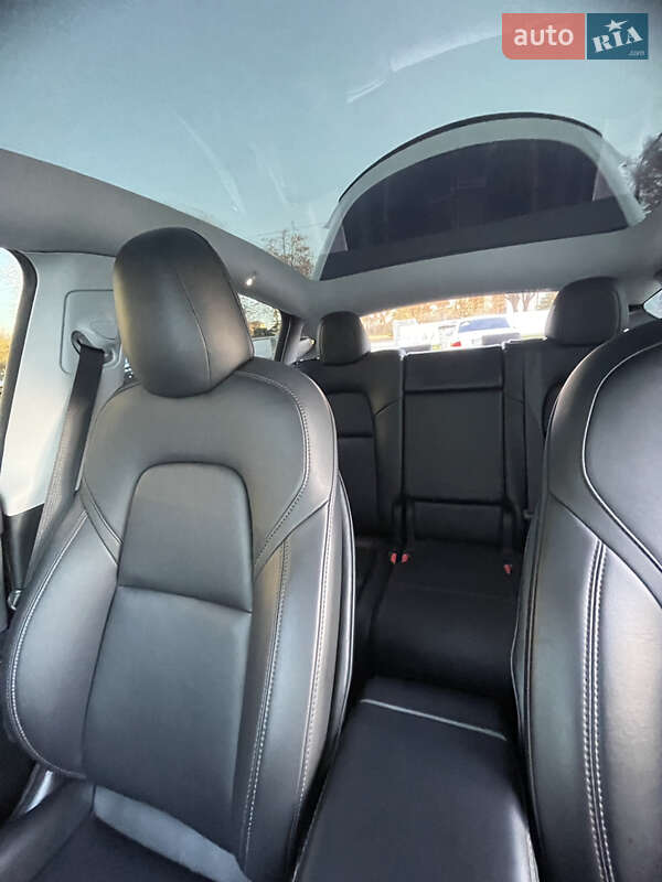 Внедорожник / Кроссовер Tesla Model Y 2022 в Луцке