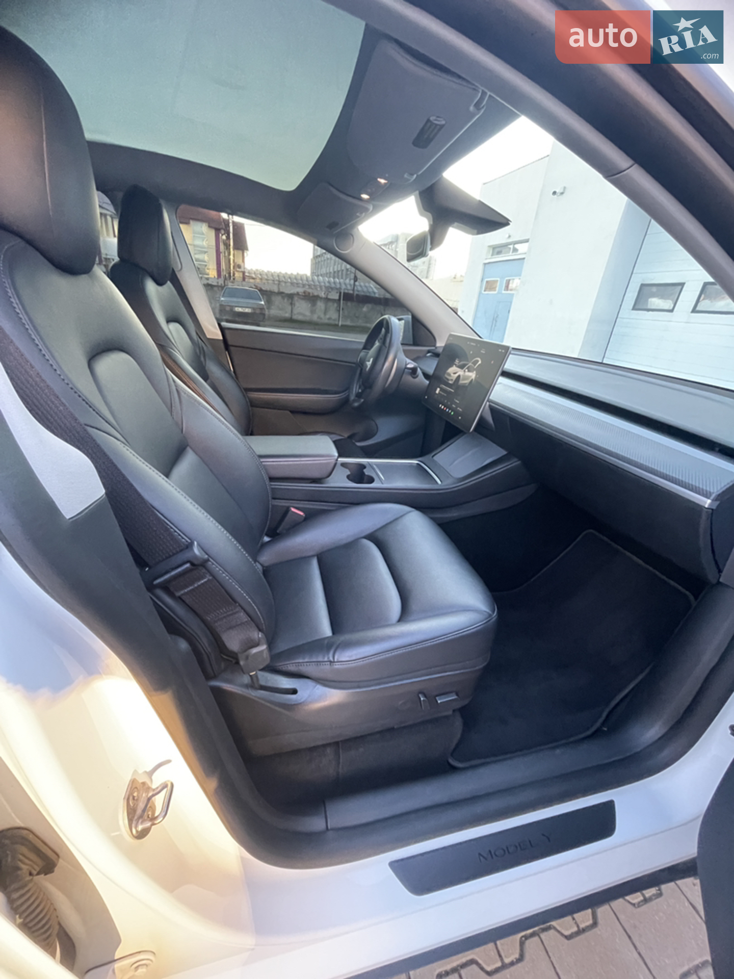 2022 Tesla Model Y - мініатюра 18