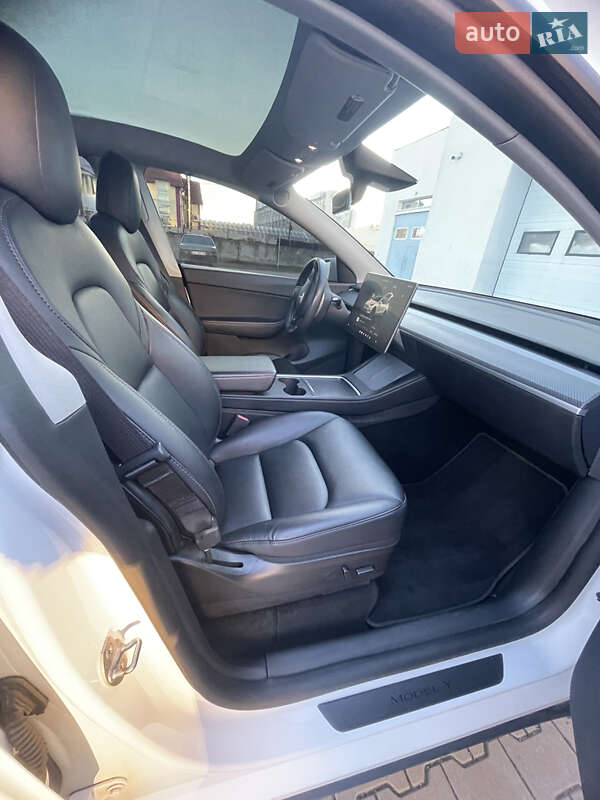 Внедорожник / Кроссовер Tesla Model Y 2022 в Луцке