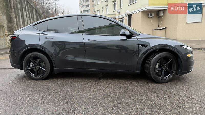 Внедорожник / Кроссовер Tesla Model Y 2025 в Киеве фото 7 Внедорожник / Кроссовер Tesla Model Y 2025 в Киеве