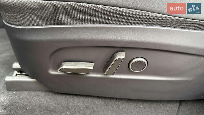 Внедорожник / Кроссовер Tesla Model Y 2025 в Киеве фото 22 Внедорожник / Кроссовер Tesla Model Y 2025 в Киеве