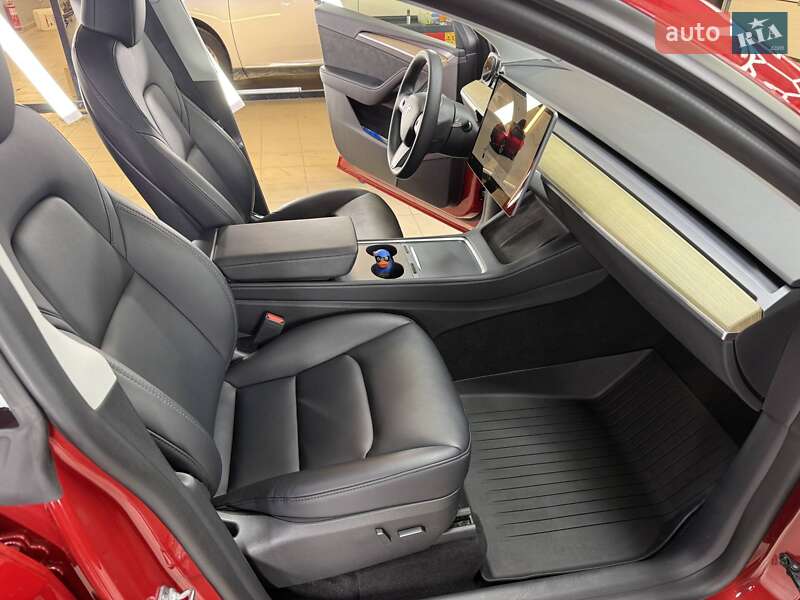 Внедорожник / Кроссовер Tesla Model Y 2022 в Киеве