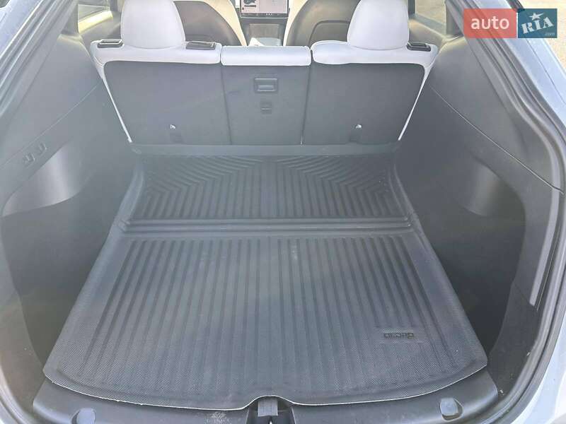 Внедорожник / Кроссовер Tesla Model Y 2022 в Днепре фото 11 Внедорожник / Кроссовер Tesla Model Y 2022 в Днепре