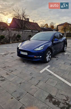 Внедорожник / Кроссовер Tesla Model Y 2023 в Ровно