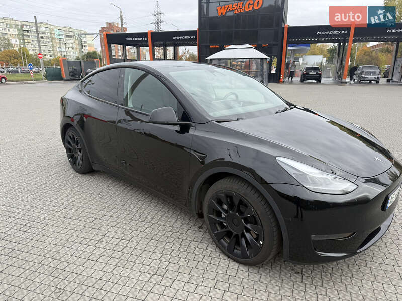 Позашляховик / Кросовер Tesla Model Y 2023 в Полтаві