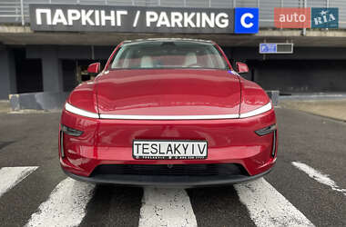 Позашляховик / Кросовер Tesla Model Y 2025 в Києві