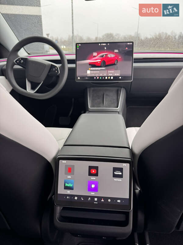 Позашляховик / Кросовер Tesla Model Y 2025 в Києві