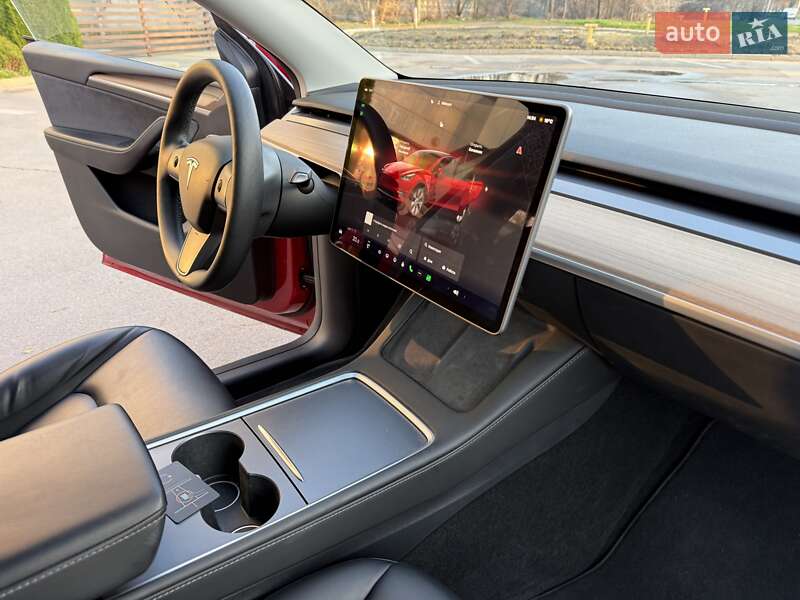 Позашляховик / Кросовер Tesla Model Y 2023 в Дніпрі фото 15 Позашляховик / Кросовер Tesla Model Y 2023 в Дніпрі