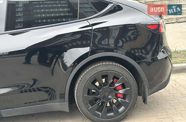 Внедорожник / Кроссовер Tesla Model Y 2021 в Киеве