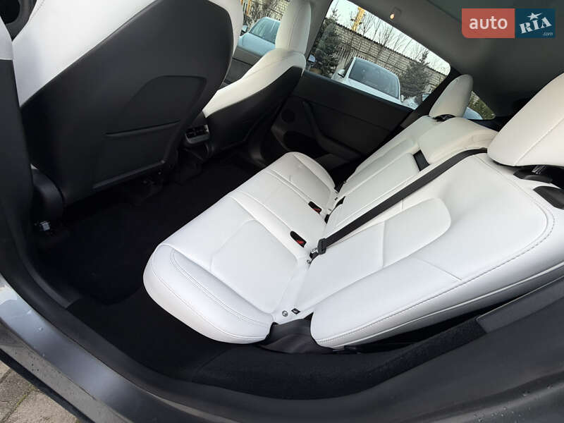 Внедорожник / Кроссовер Tesla Model Y 2024 в Днепре