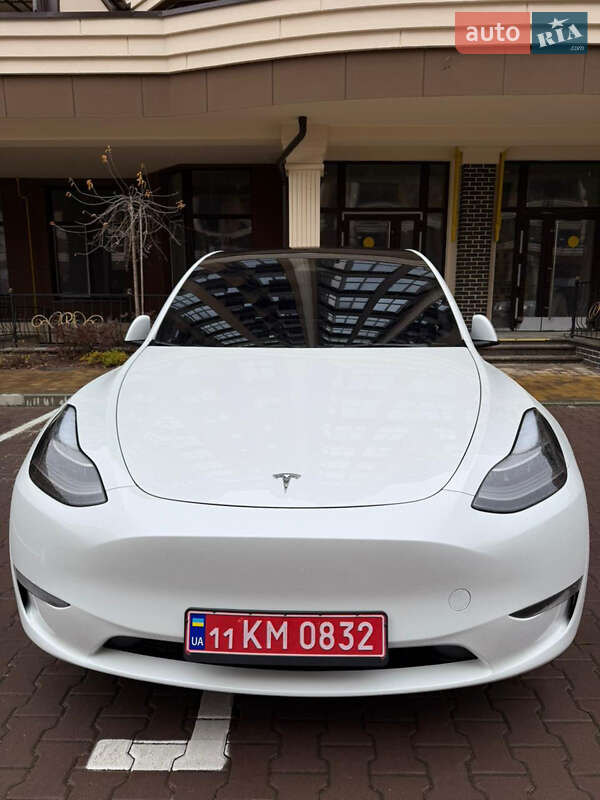 Внедорожник / Кроссовер Tesla Model Y 2024 в Киеве